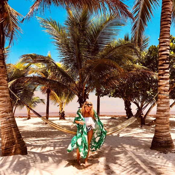 Meet your Posher, Allison - Picture 1 of 2